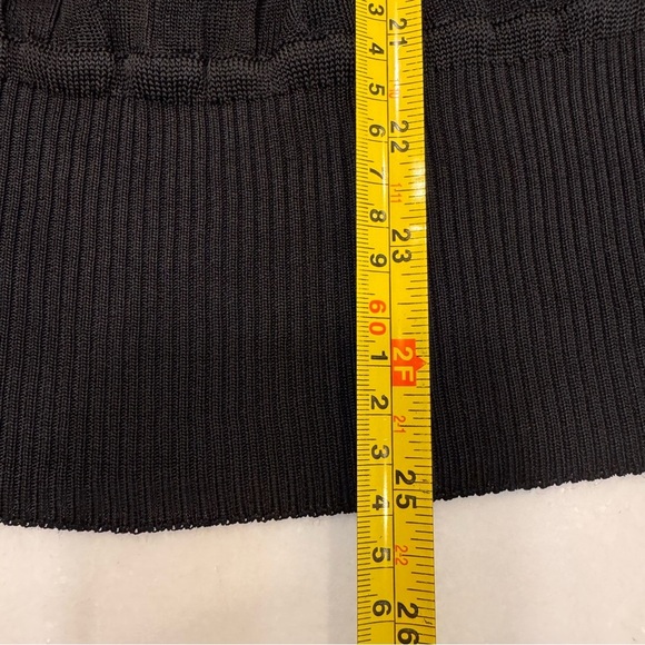 Longchamp Women’s Black Sheer Cap Sleeve Top Size Medium - Picture 8 of 10